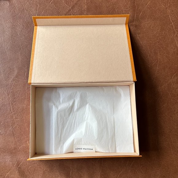 Louis Vuitton Orange Box with Magnetic Closure - Picture 7 of 9